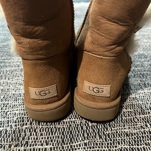 COPY - Ugg boots, worn a couple times. Good condition